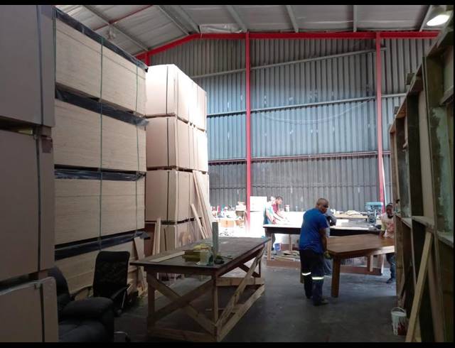 332M² WAREHOUSE TO LET IN SPRINGFIELD